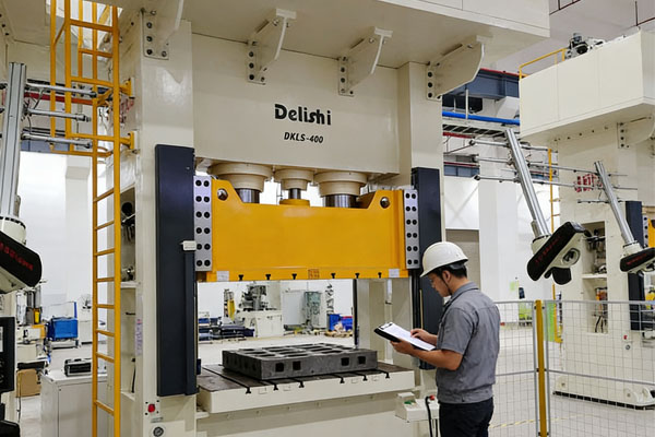 Operate a Smart Hydraulic Press Like a Pro